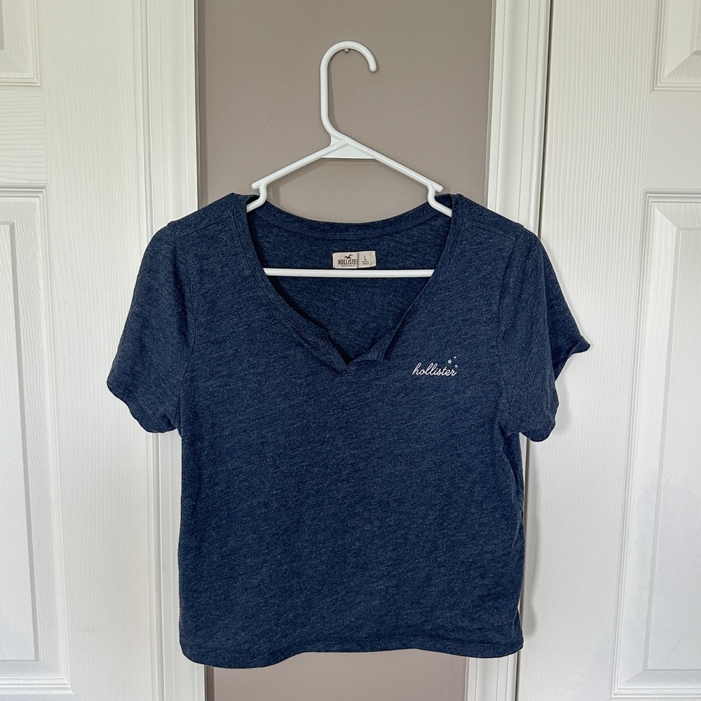 Hollister - Navy Baby Tee